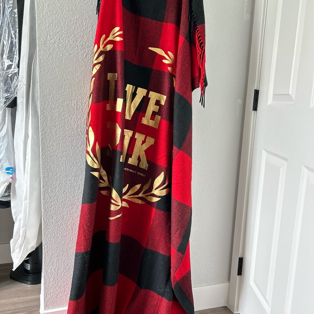 Victoria's Secret PINK Stadium Blanket